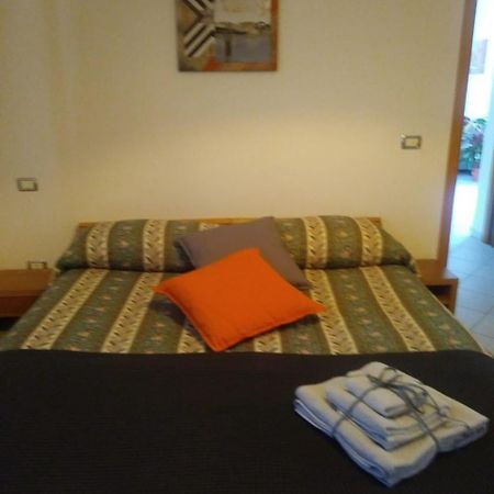 Angy House Appartement Iolanda di Savoia Buitenkant foto