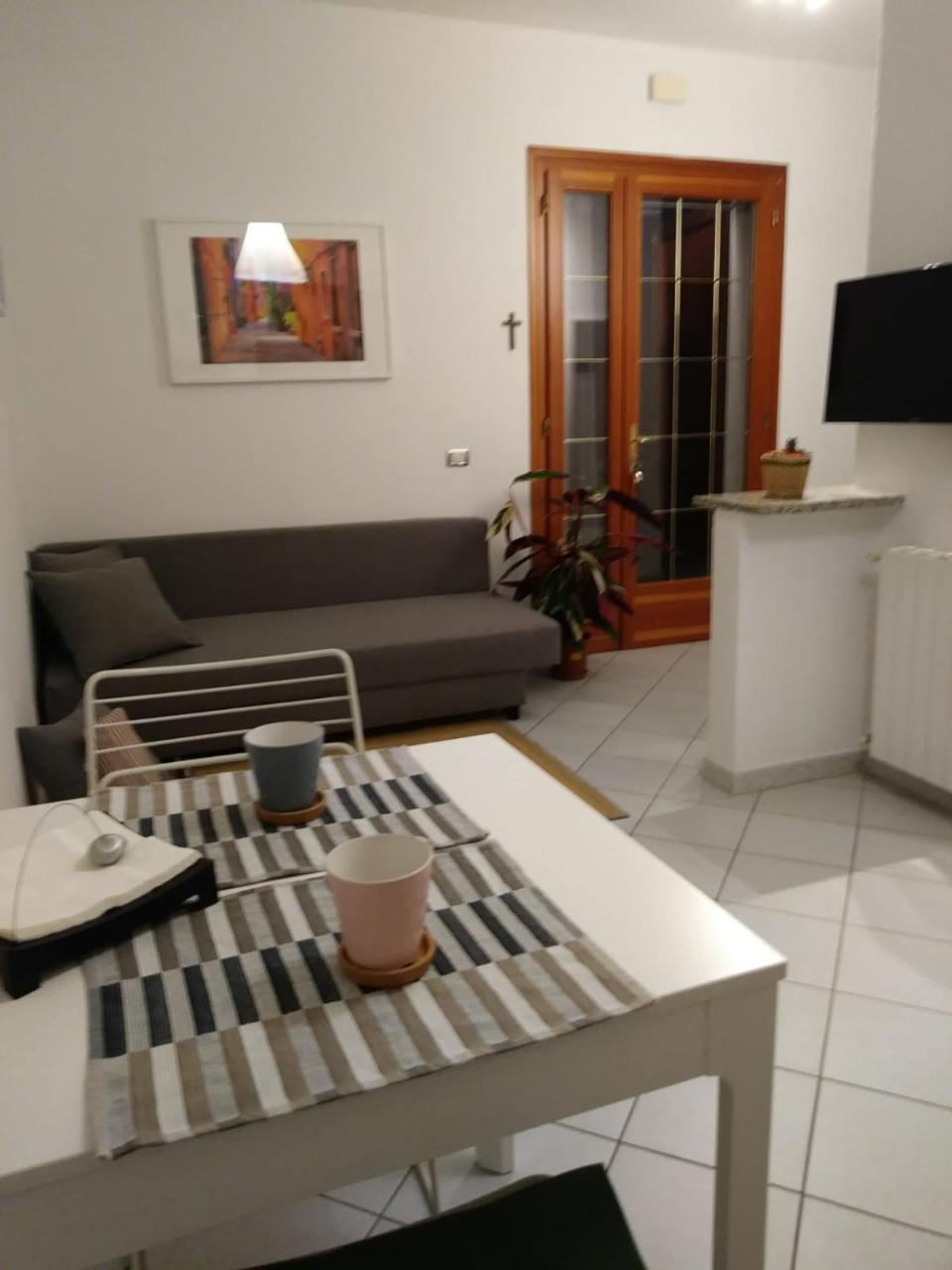 Angy House Appartement Iolanda di Savoia Buitenkant foto